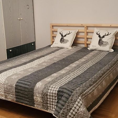 Apartments With Outdoor Spa Jacuzzi And Sauna VNO Extérieur photo