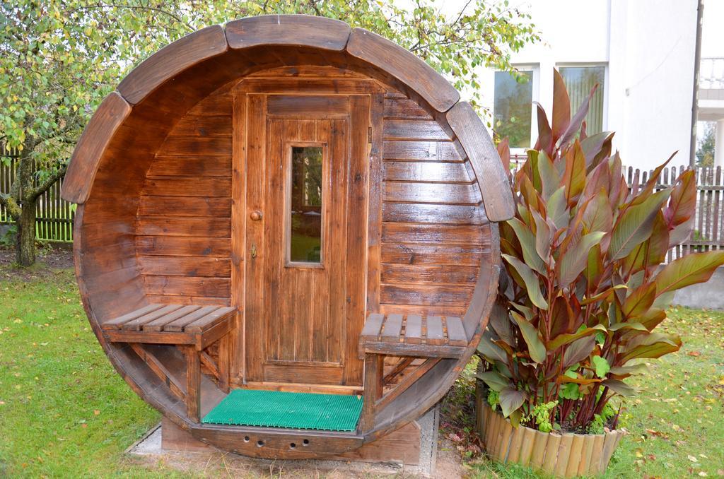 Apartments With Outdoor Spa Jacuzzi And Sauna VNO Extérieur photo