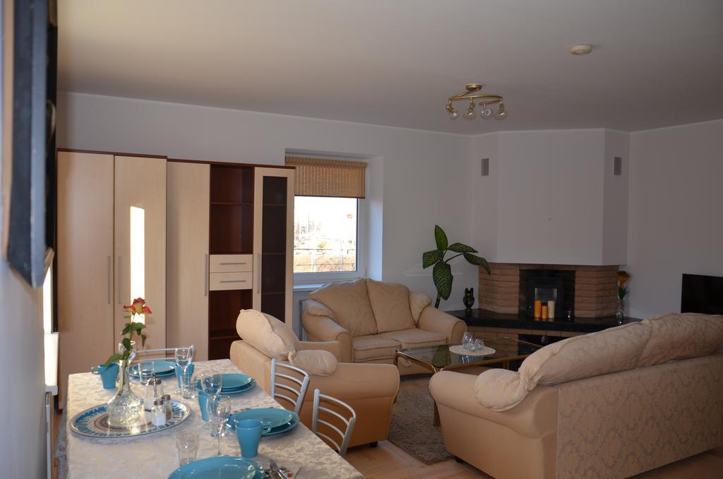 Apartments With Outdoor Spa Jacuzzi And Sauna VNO Extérieur photo